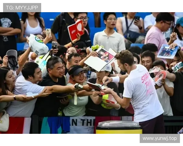 球迷激情汇聚共享精彩时刻热血沸腾的体育盛宴